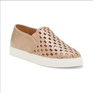 Vince camuto